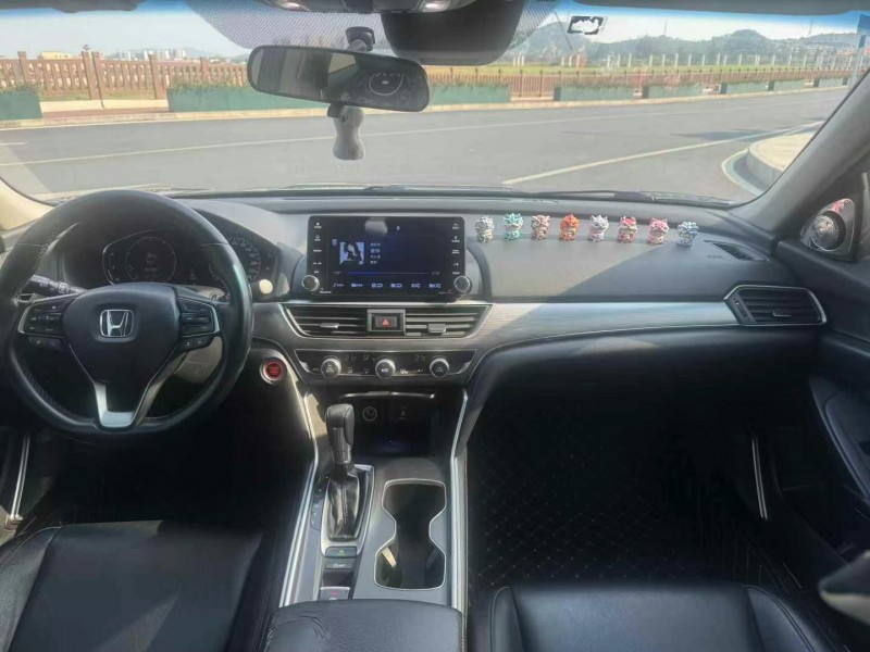 东莞19年本田雅阁5