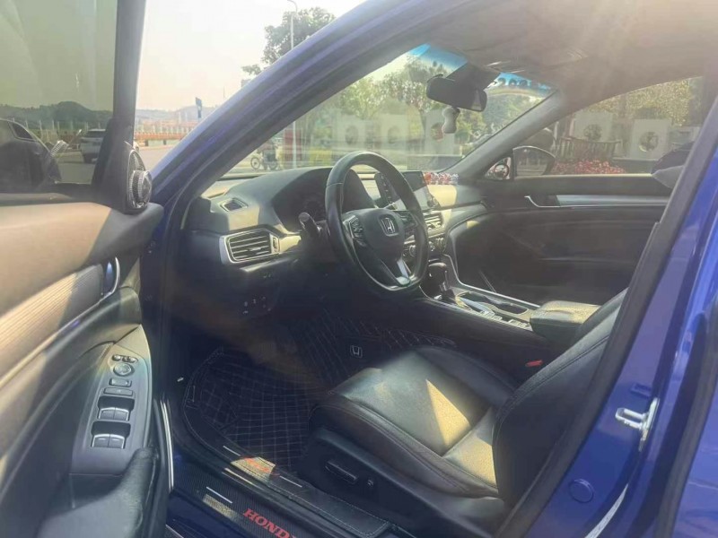 东莞19年本田雅阁7