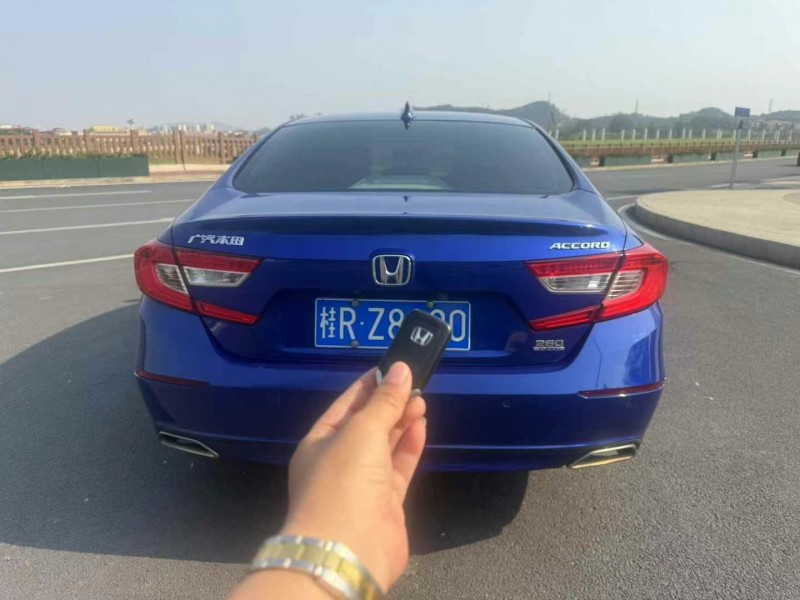 东莞19年本田雅阁9