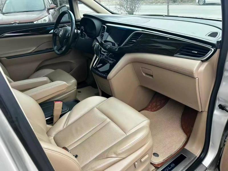 徐州19年别克GL84