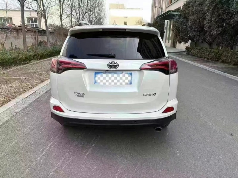 濱州17年豐田RAV47