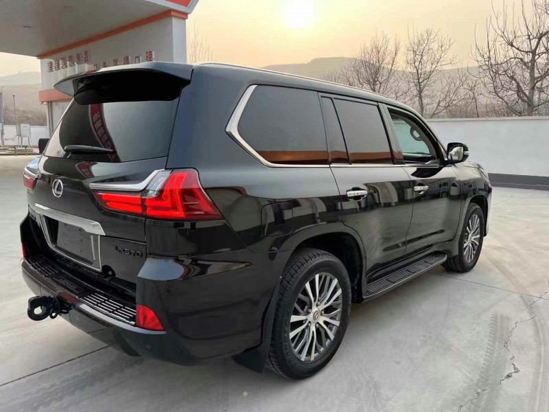 唐山18年雷克薩斯LX7