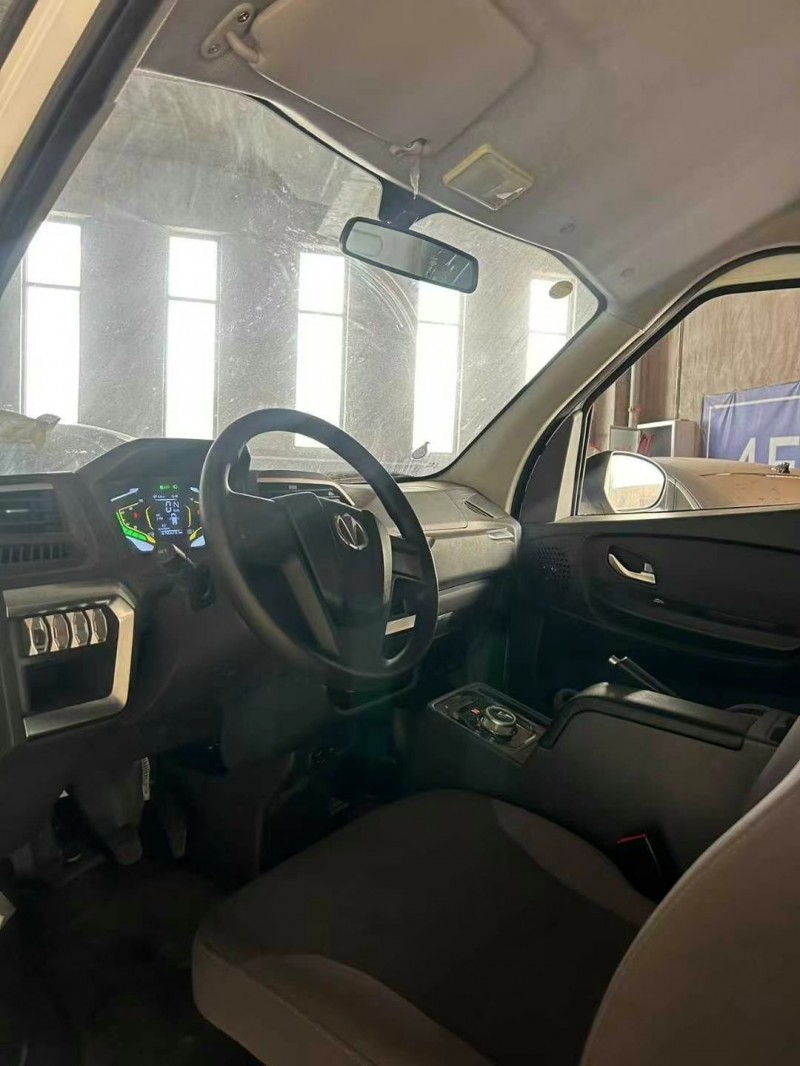 襄陽23年飛碟箱貨貨車8