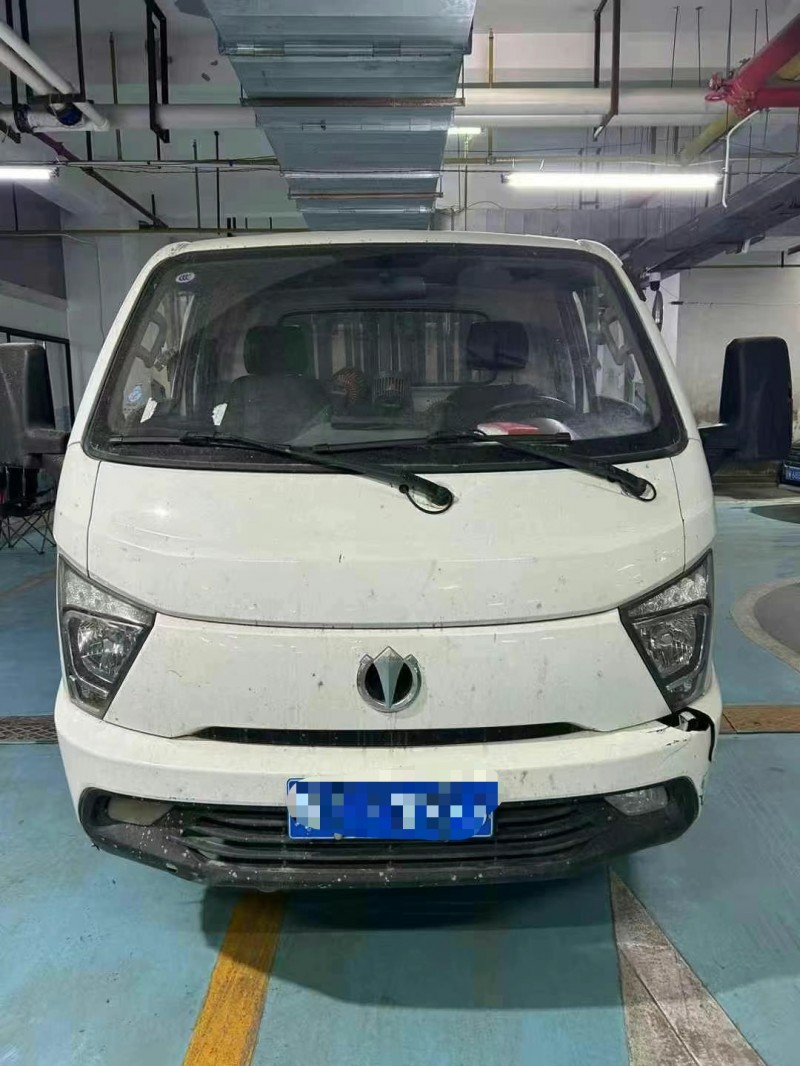 襄陽24年飛碟箱貨貨車1