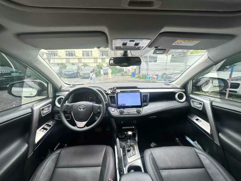 广州18年丰田RAV4荣放4