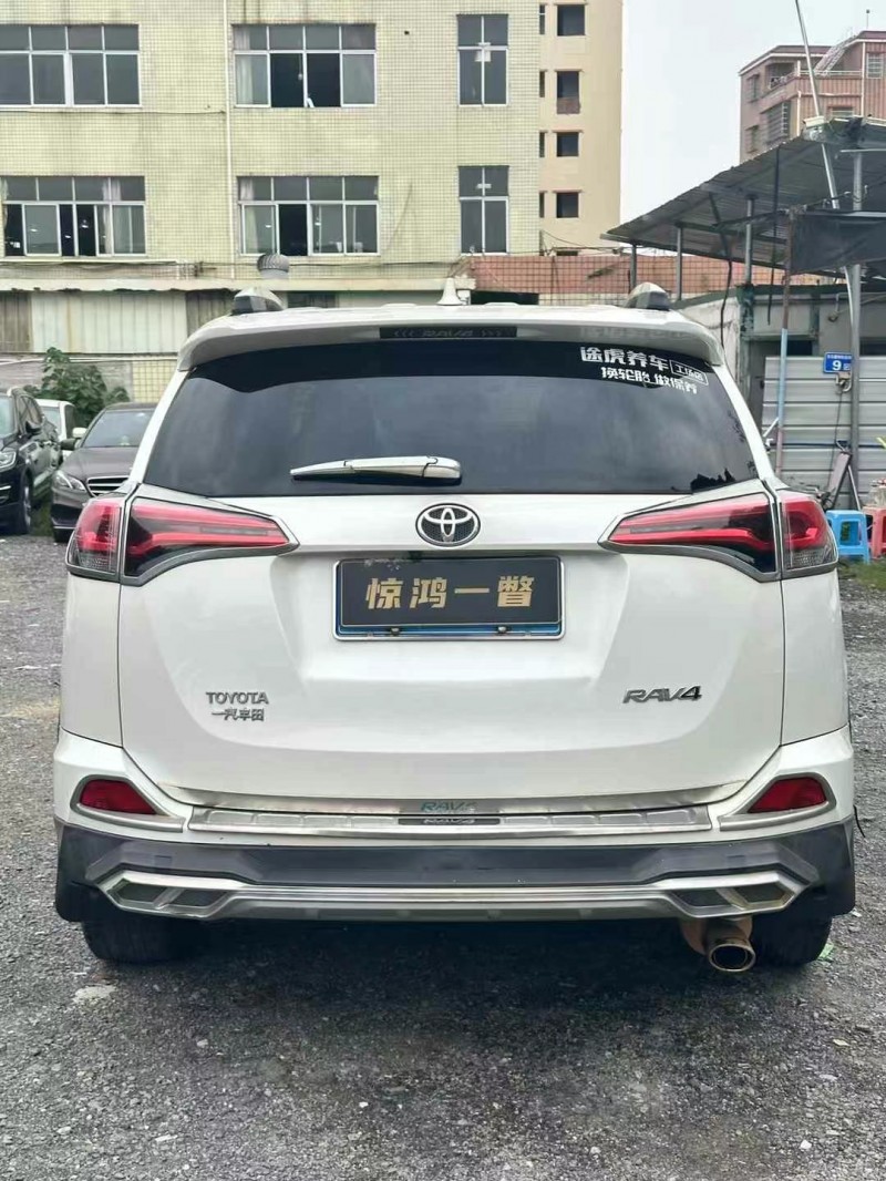 广州18年丰田RAV4荣放7