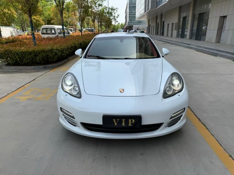 濟寧13年保時捷帕拉梅拉1