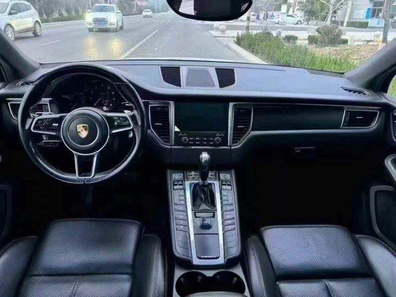 聊城18年保時捷Macan4