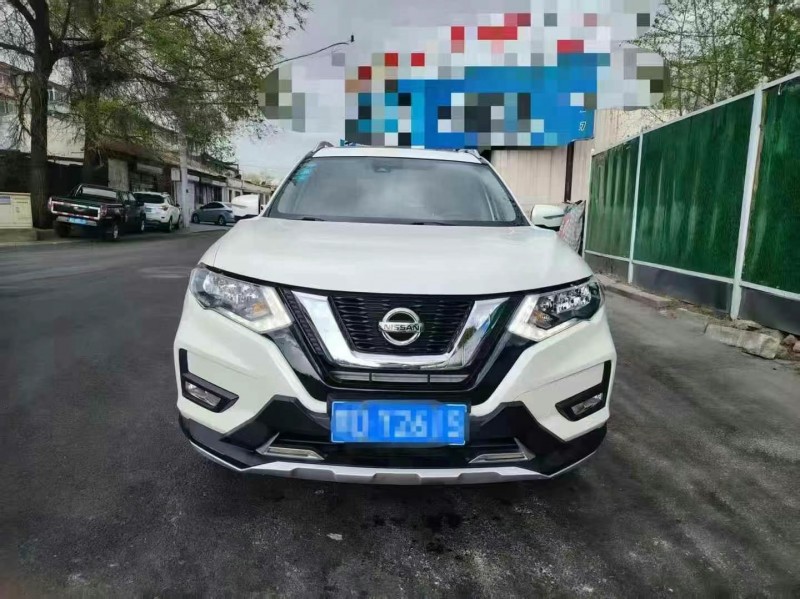 呼和浩特19年日產奇駿1
