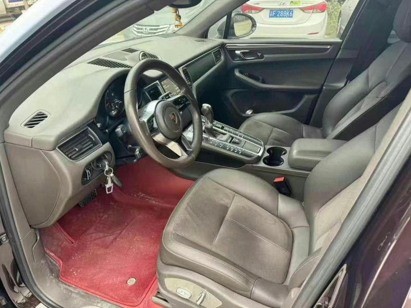 重慶15年保時捷Macan4
