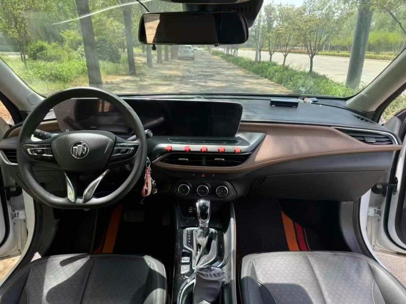 枣庄23年别克威朗6