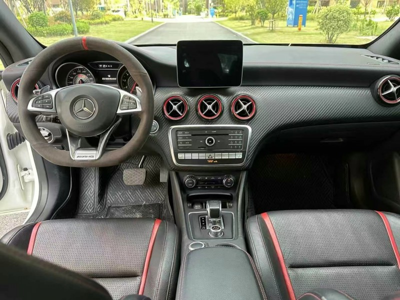 徐州19年奔驰CLA7