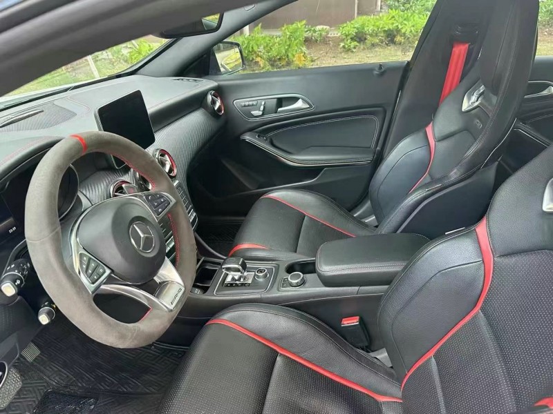 徐州19年奔驰CLA9