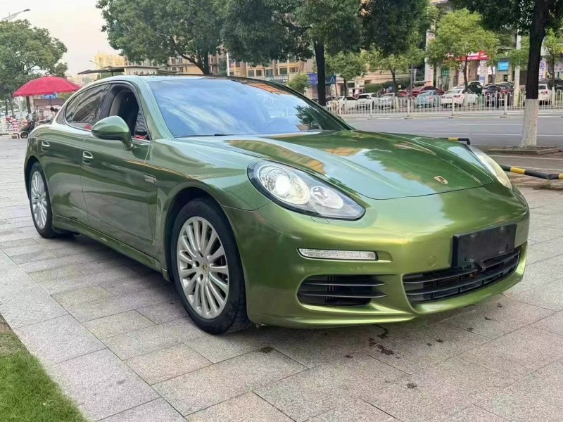張家界15年保時捷帕拉梅拉2