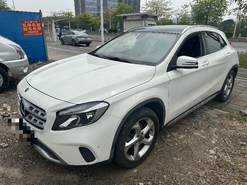 广州18年奔驰GLA2