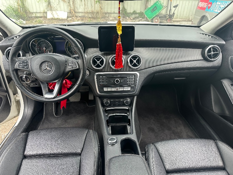 广州18年奔驰GLA4