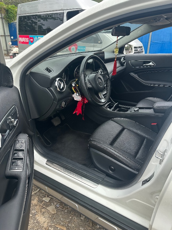 广州18年奔驰GLA5