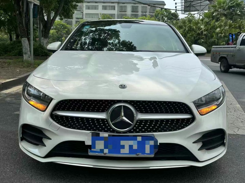 徐州19年奔驰A1