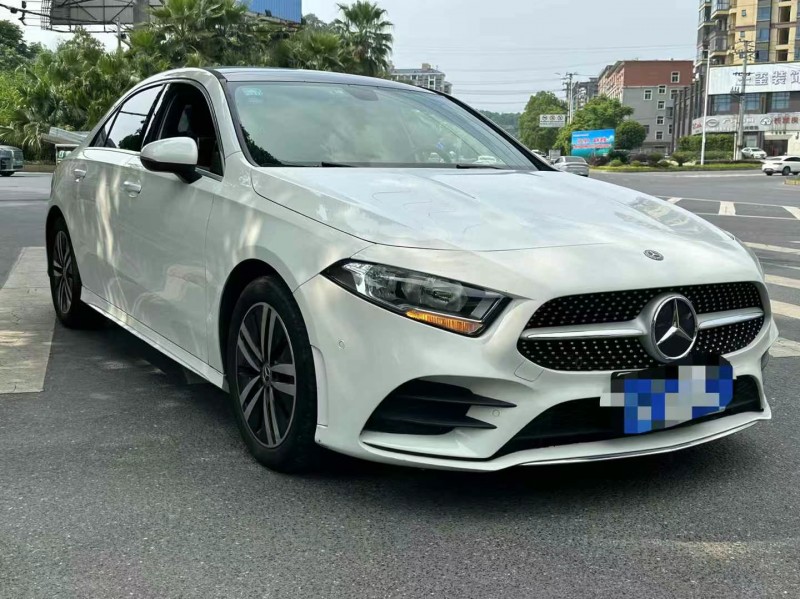 徐州19年奔驰A3