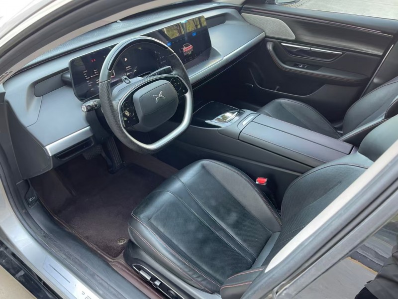 濟寧24年小鵬汽車p75
