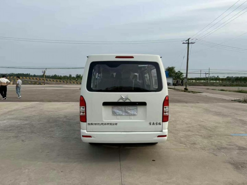 徐州22年金龙凯锐8