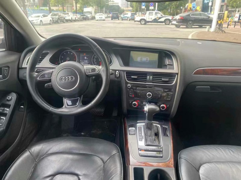 东莞16年奥迪A4L7