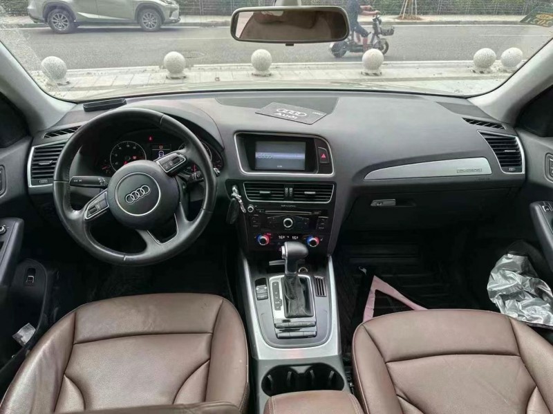 东莞15年奥迪Q58