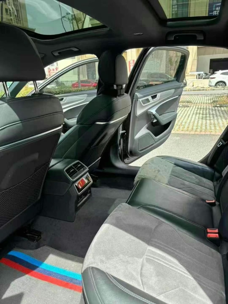 襄陽24年奧迪A6L8