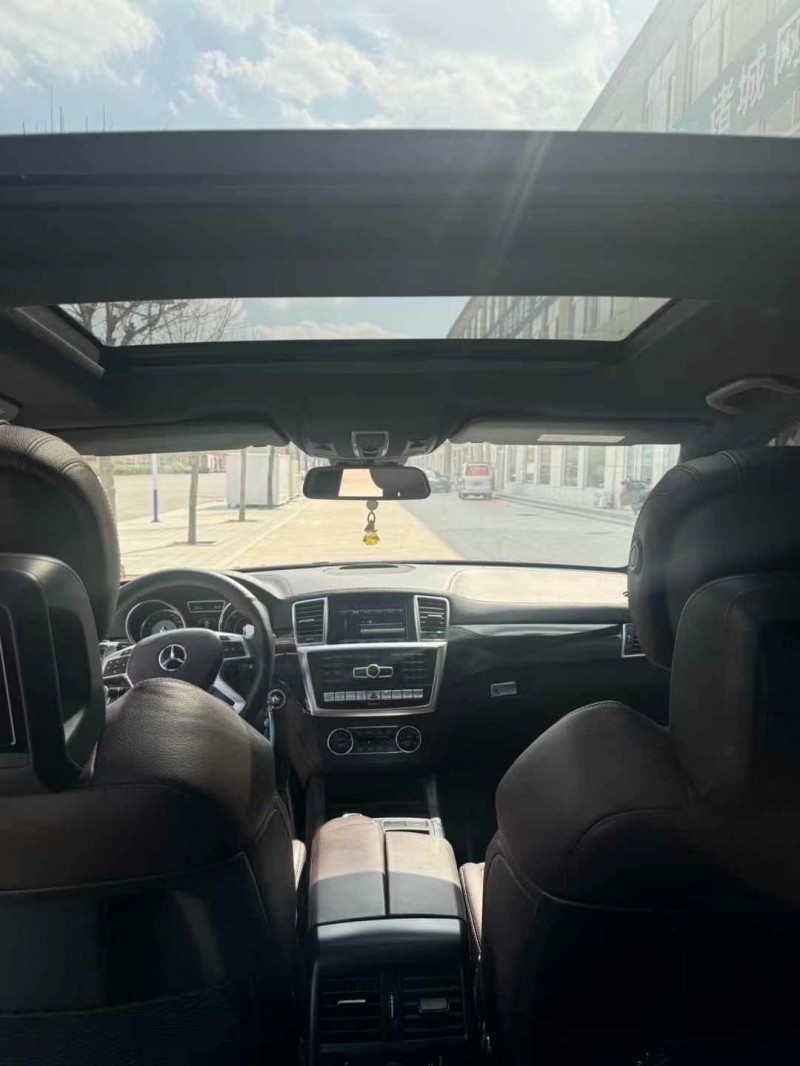 青岛16年奔驰GL4