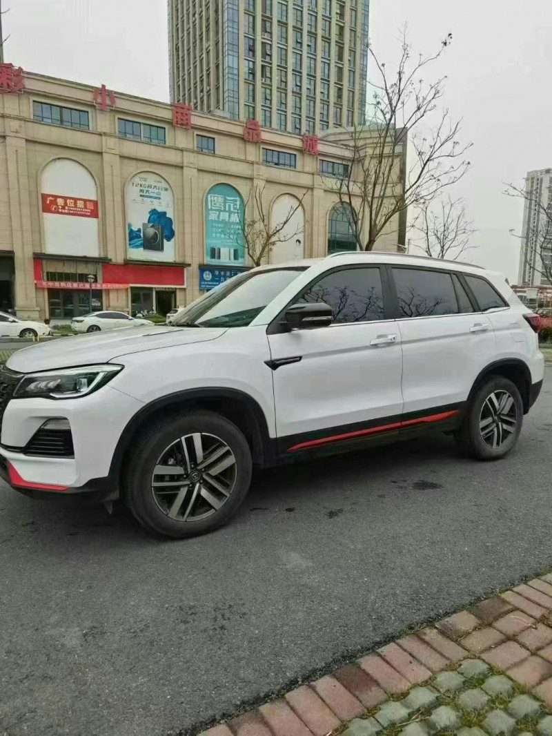 襄陽24年長安汽車CS753