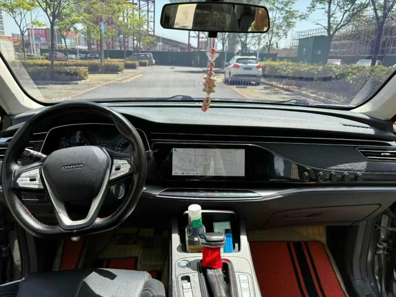 襄陽20年長安汽車歐尚7