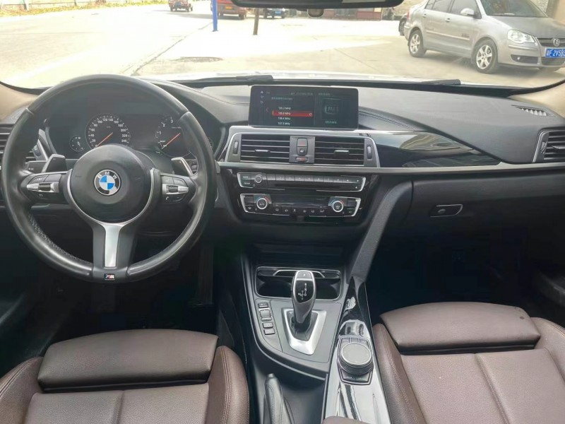 保定18年宝马3系6