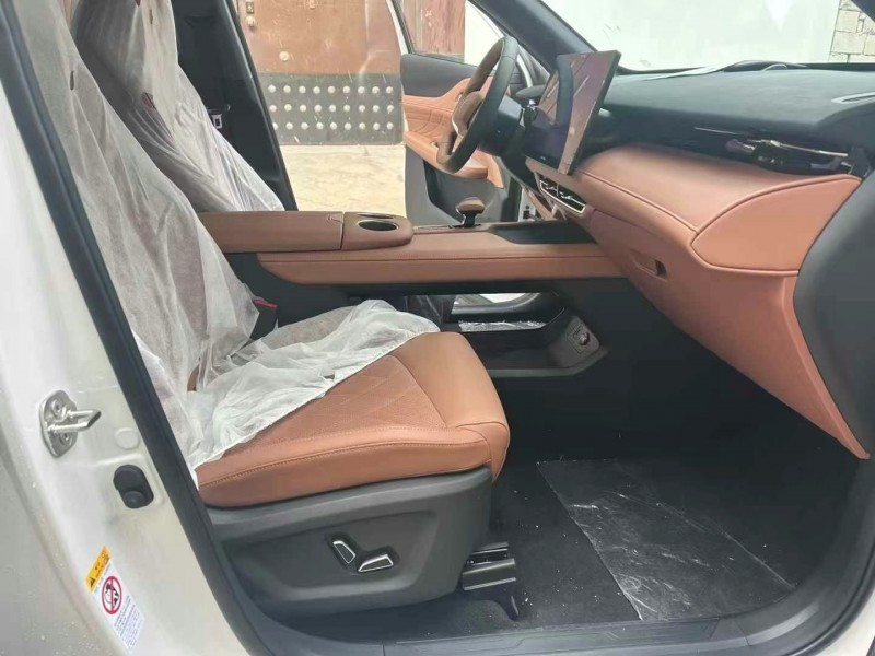 青島25年長安汽車UNI5
