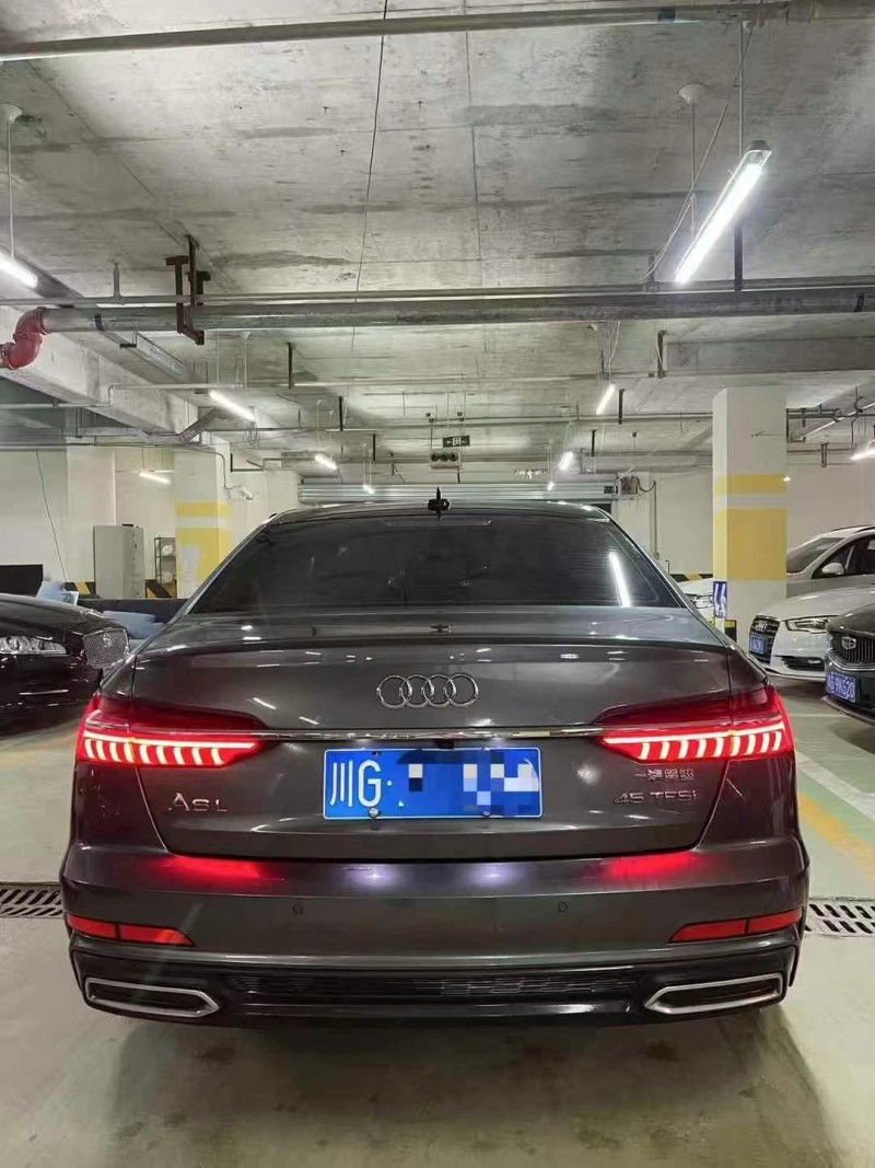 成都21年奧迪A6L5