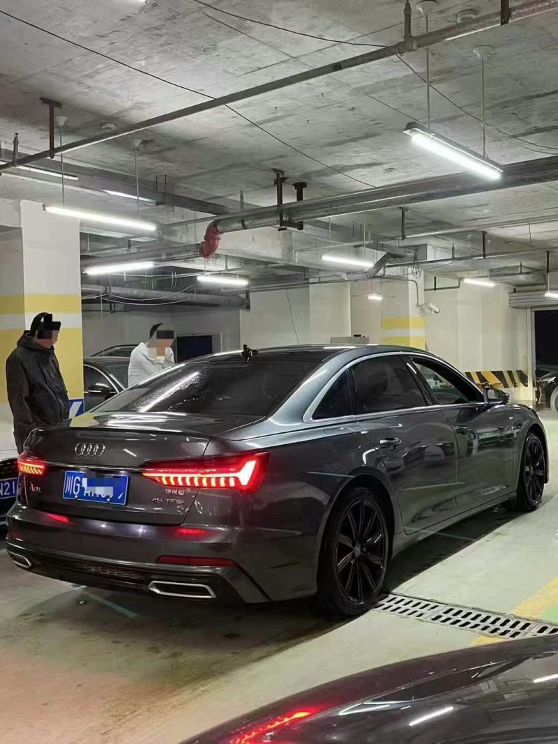 成都21年奧迪A6L9