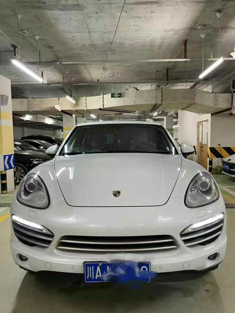 成都14年保時捷卡宴1
