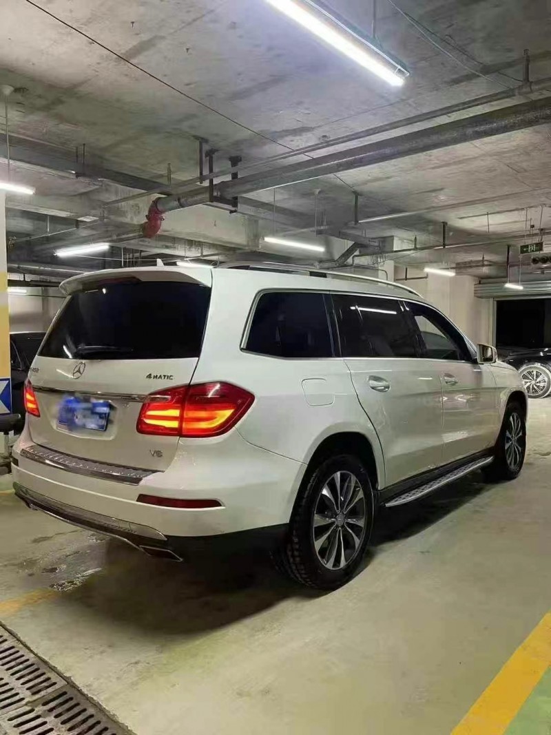 成都13年奔驰GL8