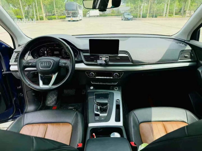 青岛20年奥迪Q54