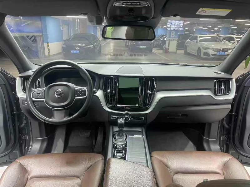 成都20年沃爾沃XC604