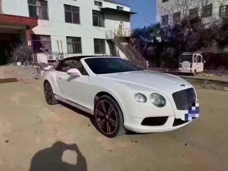 濟寧14年賓利歐陸2