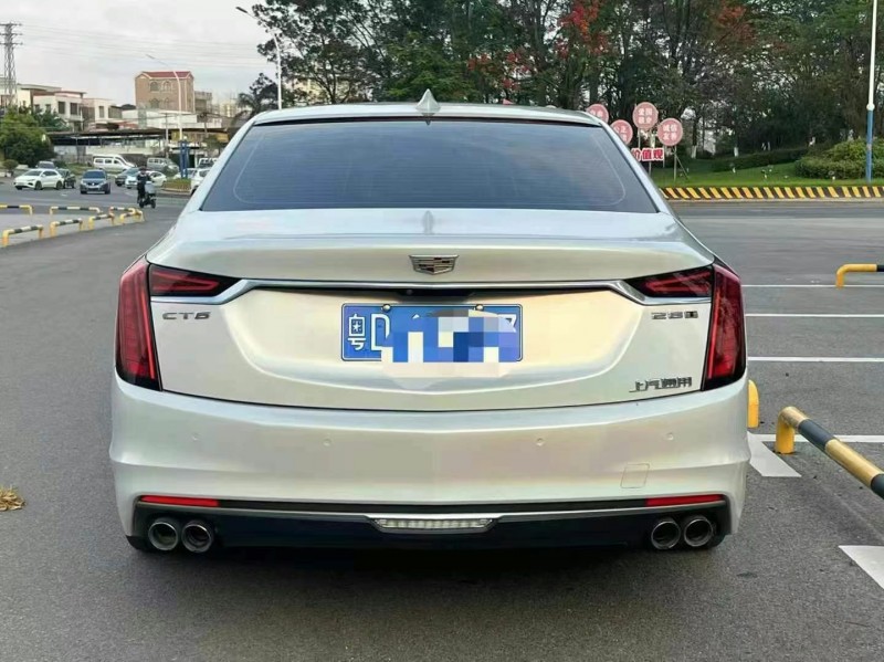 佛山20年凱迪拉克CT69