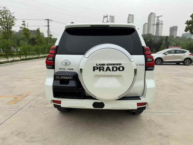 南京18年豐田普拉多9