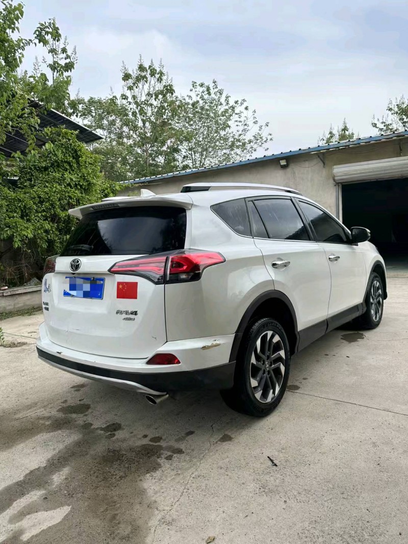 泰州18年丰田RAV46