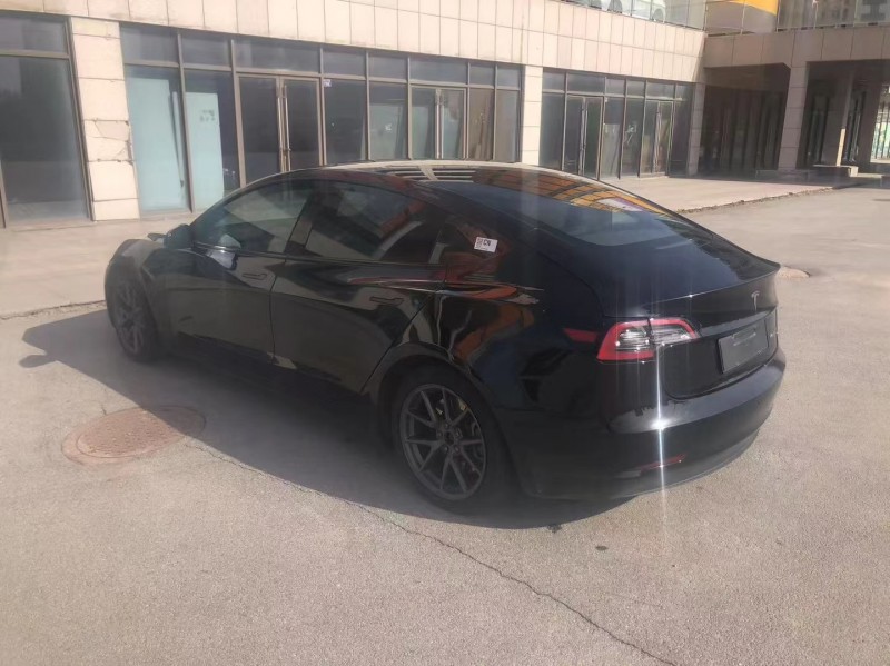 青島23年特斯拉MODEL 38