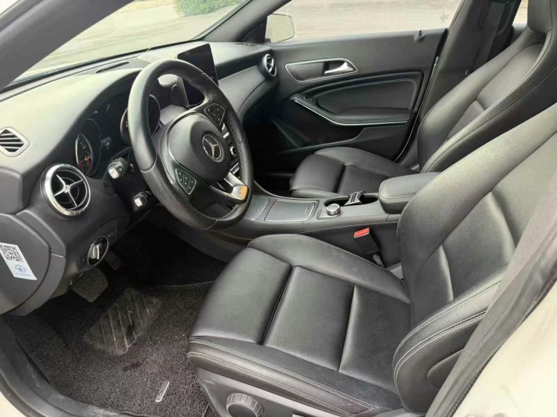 徐州17年奔驰CLA6