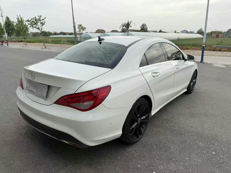 徐州17年奔驰CLA8