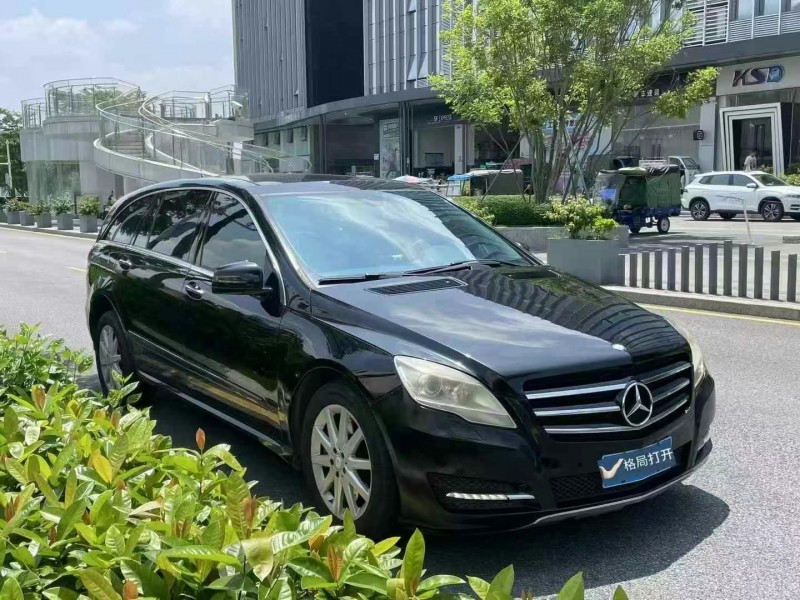 深圳11年奔馳R2