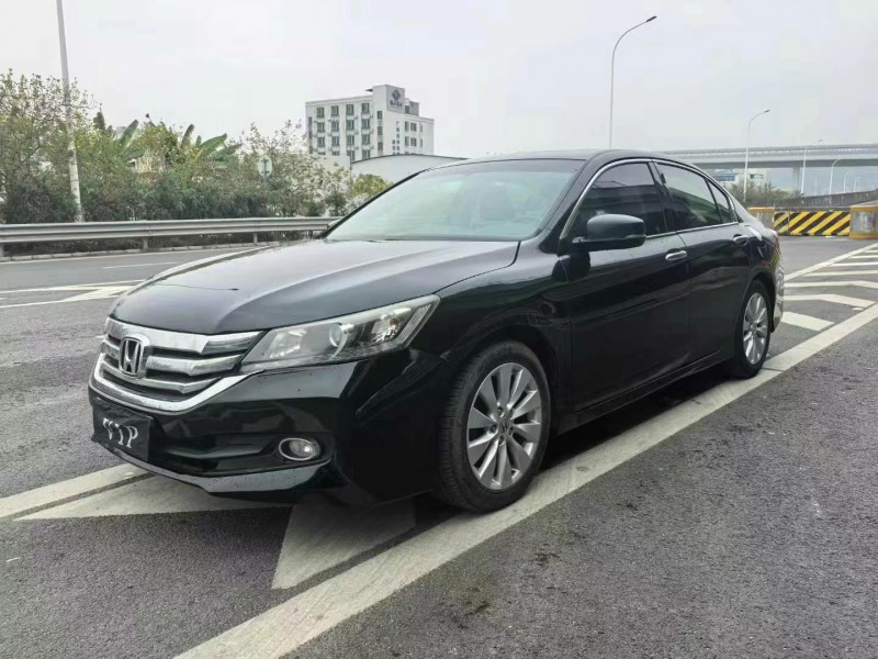 广州15年本田雅阁3