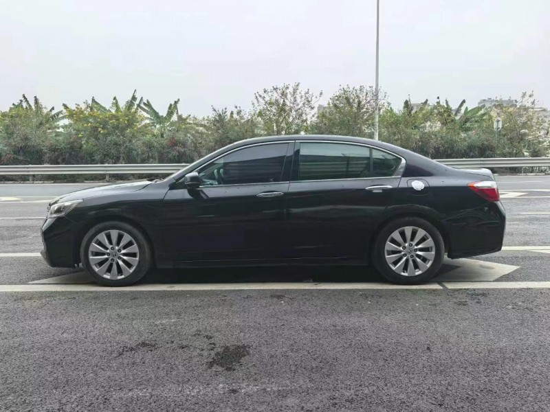 广州15年本田雅阁6