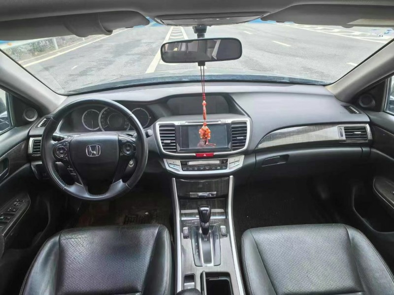 广州15年本田雅阁9